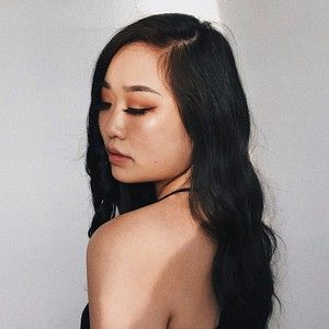 Meet your Posher, Antonia